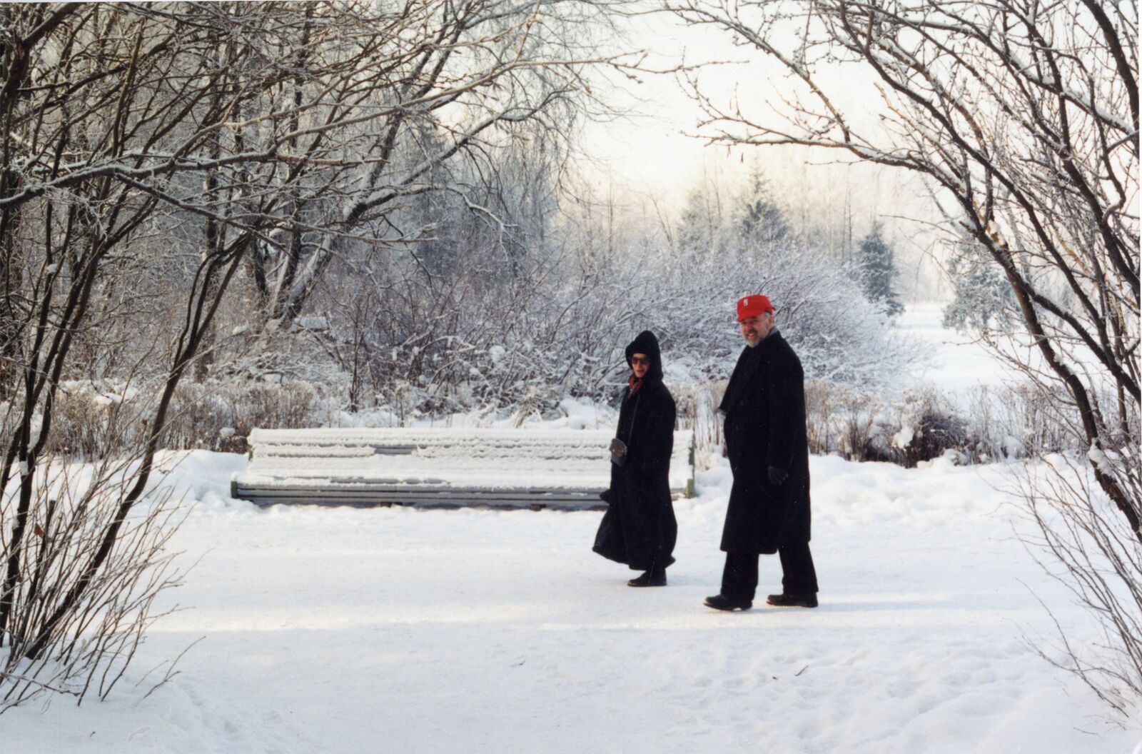 Morton and Marlene Meyerson together outdoors in St. Petersburg in the 1990s